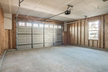 Pembrook Place Townhomes - Garage -  Amenities Image